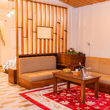 Busy Bee Resort, Покхара Екстер'єр фото