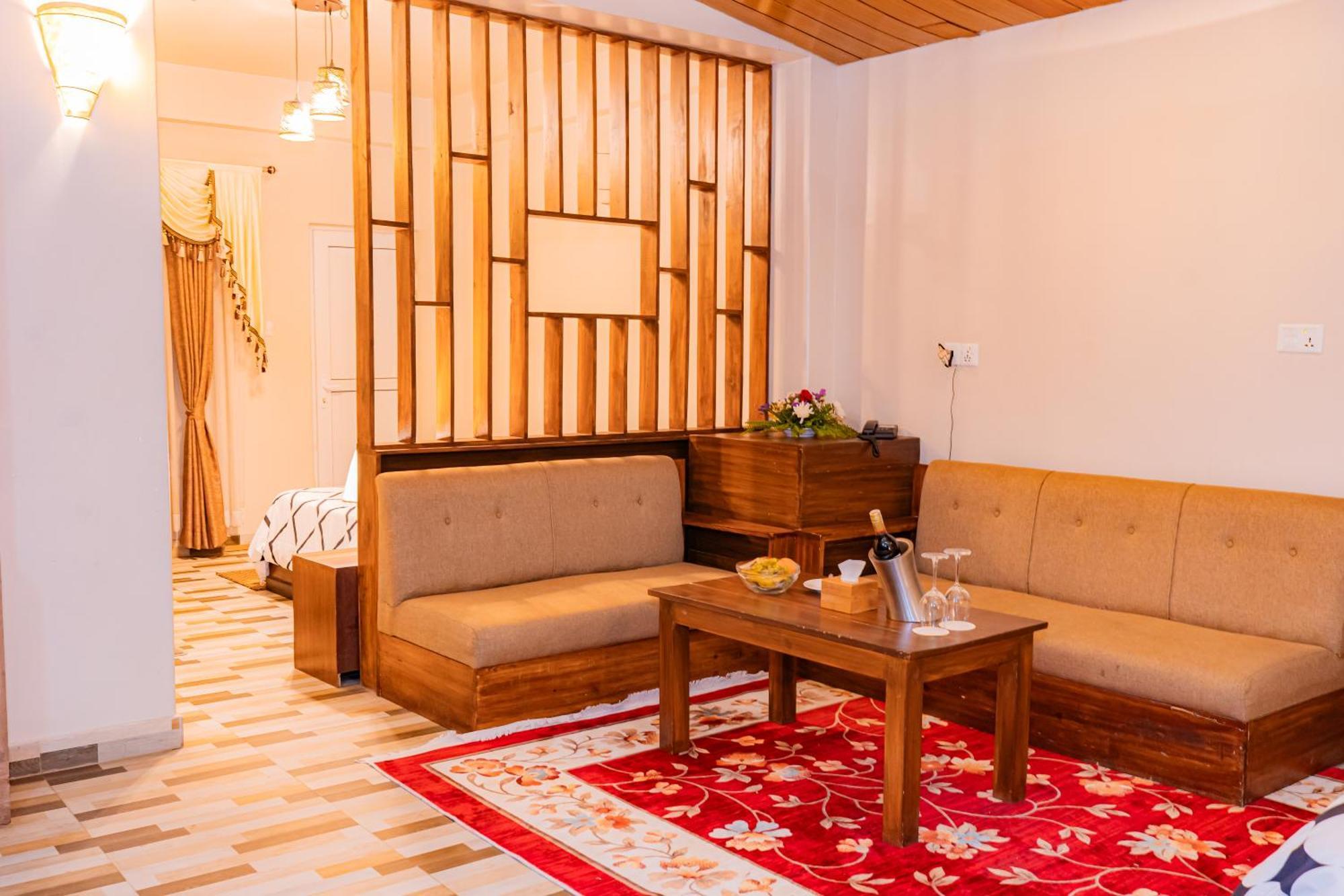 Busy Bee Resort, Покхара Екстер'єр фото