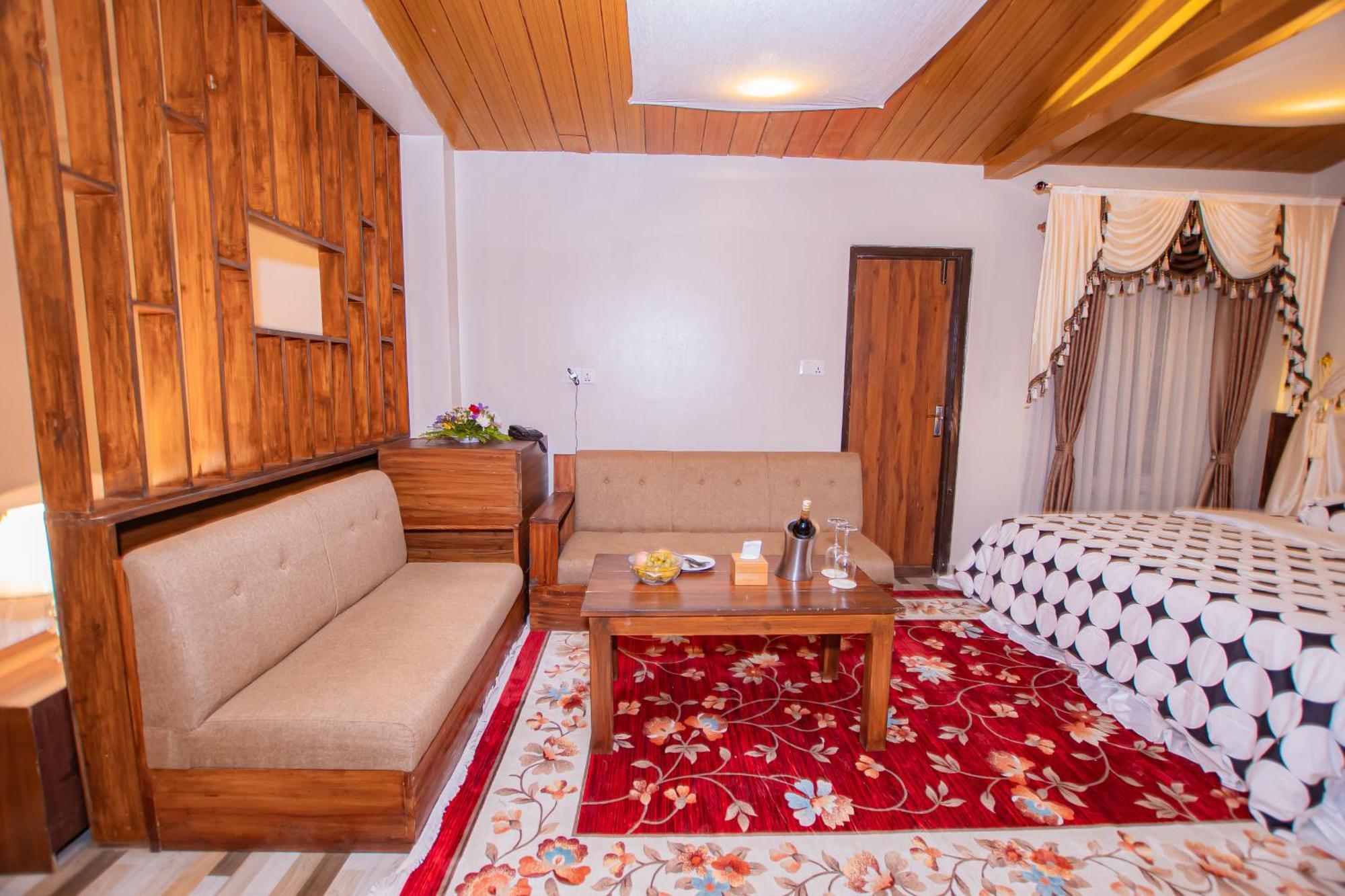 Busy Bee Resort, Покхара Екстер'єр фото