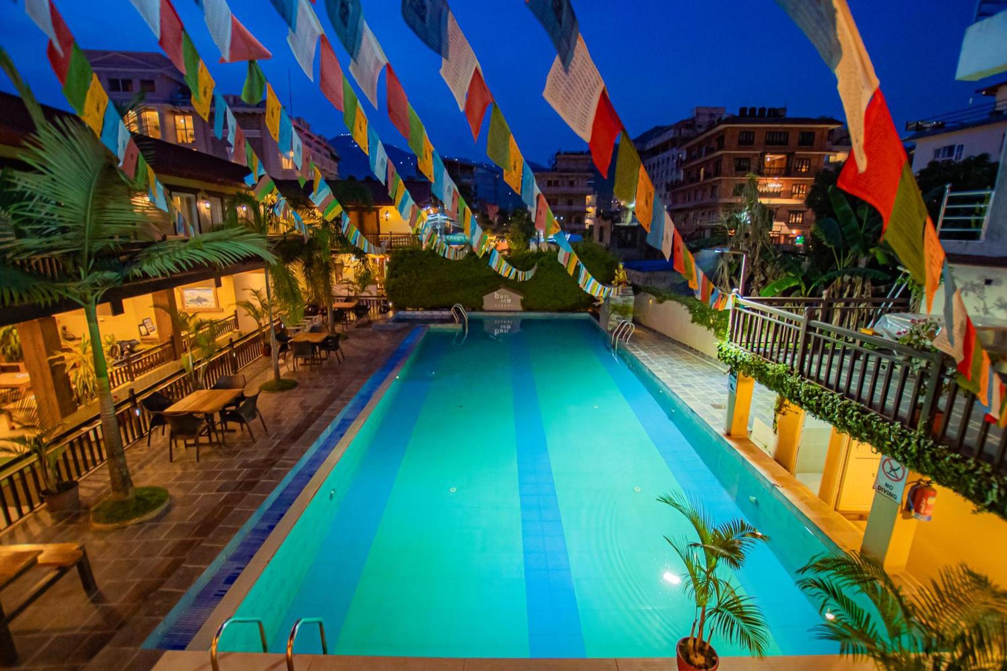 Busy Bee Resort, Покхара Екстер'єр фото